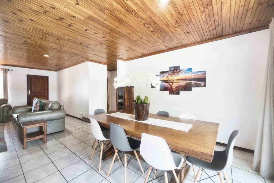 2 Bedroom Property for Sale in Westcliff Western Cape
